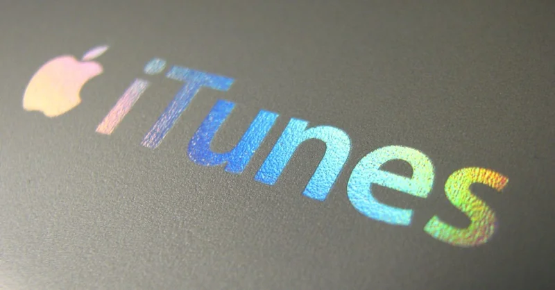 بازگشت غیرمنتظره فروشگاه iTunes؛ چرا ستارههای پاپ به انتشار انحصاری روی آوردهاند؟
