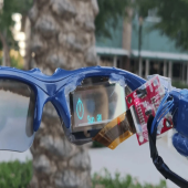 ساخت یک عینک هوشمند توسط نوجوان آمریکایی