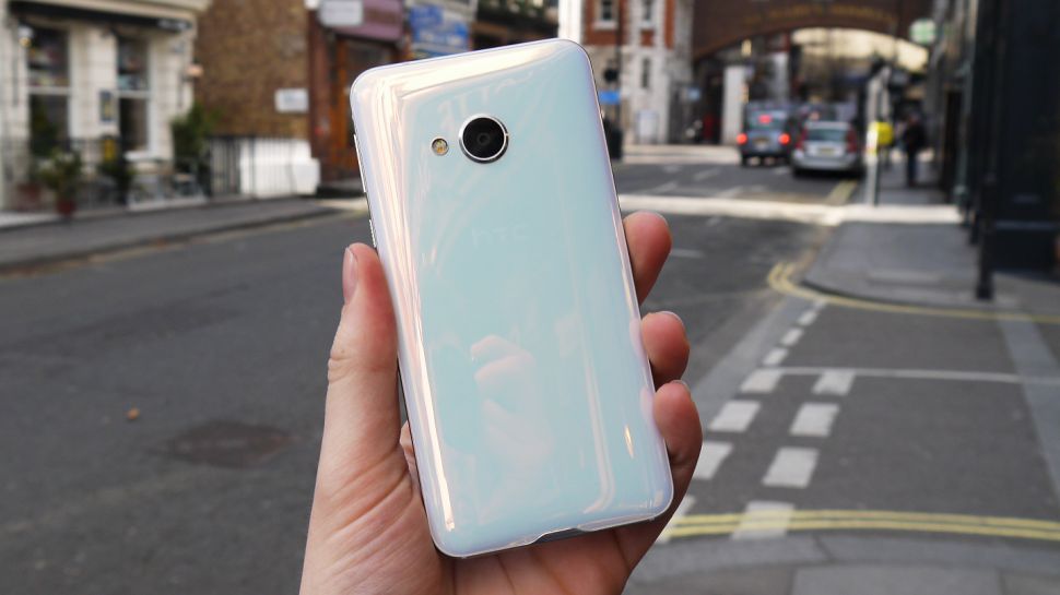 HTC اچ‌تی‌سی‌یو HTC‌U