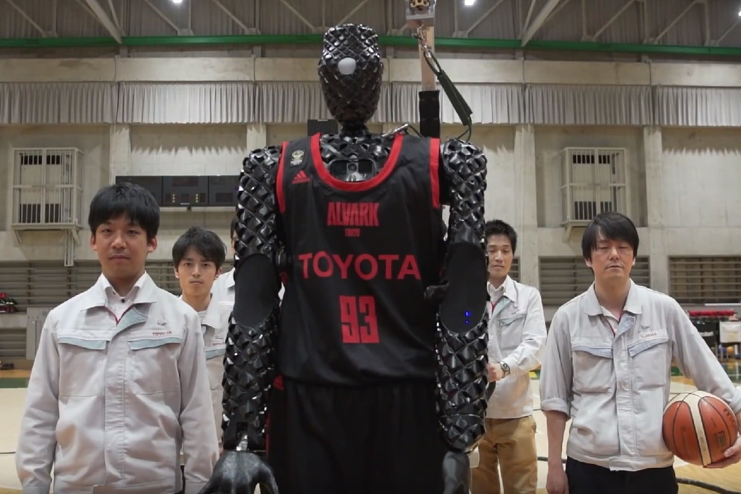 ربات ژاپن CUE3 تویوتا بسکتبال