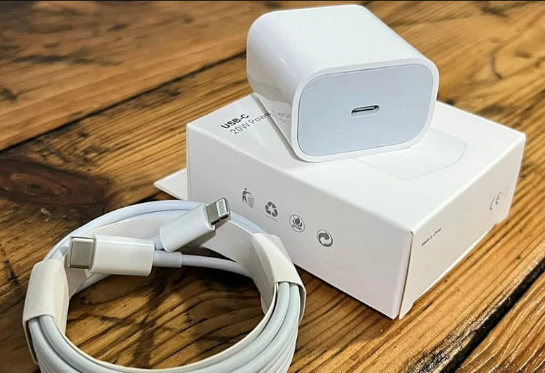 راهنمای جامع خرید شارژر آیفون